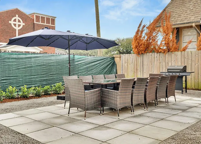 Sleeps 24-Spacious Suites Near Fq W Pool